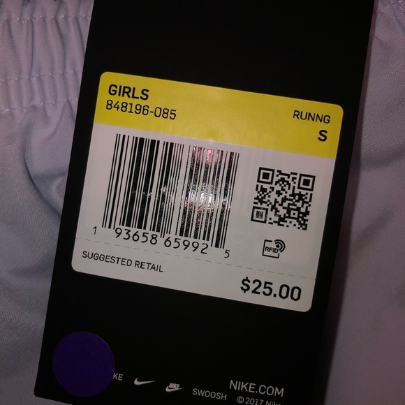 Nike Girls Tempo Running Shorts NWT - Picture 9 of 10